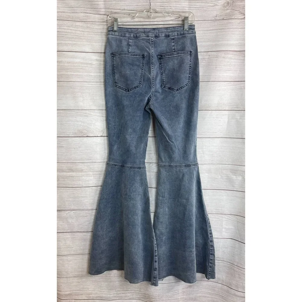Free People Just Float Cloudy Indigo Flare Jeans Size 27 New Boho Festival - Picture 6 of 9